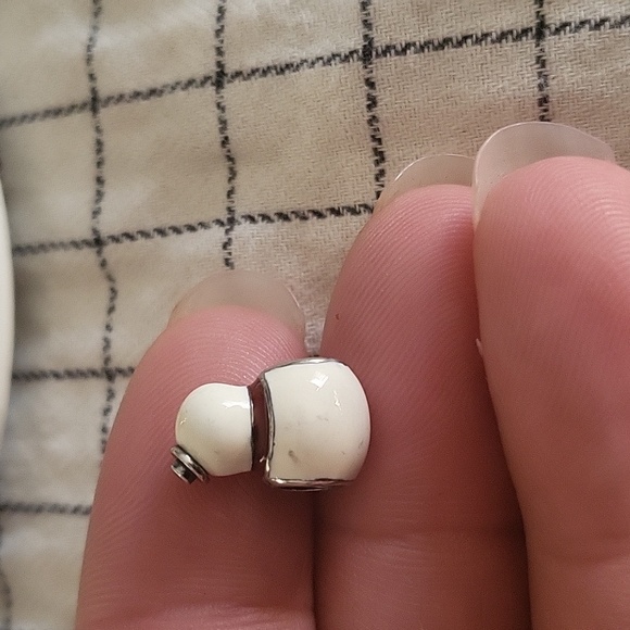 Pandora Enamel Snowman charm - Picture 2 of 5